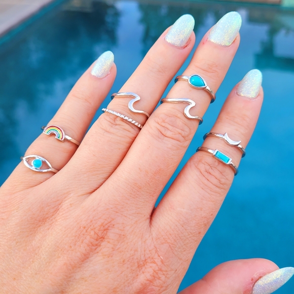 Jewelry - 3/$20🌷Simple Silver Wave Ring Set NWOT 🦋